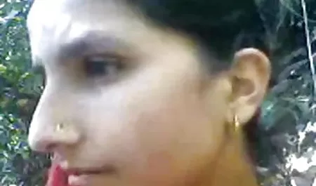 यार ने अपने मोटे लंड से इंग्लिश में फुल सेक्सी फिल्म एक वासना भरी कुतिया को भिगो दिया