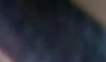 आदमी मुश्किल हिंदी इंग्लिश सेक्सी मूवी से बिस्तर पर एक मोटा फूहड़ fucks