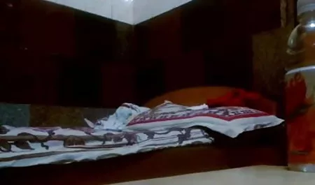 गोरा सेक्सी फुल मूवी इंग्लिश डिक चूसना पसंद करता है