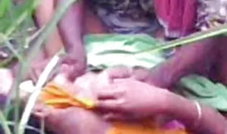 पतला, सफेद चमड़ी वाली बेब एक निर्माता के साथ एक कास्टिंग में गड़बड़ हो इंग्लिश सेक्सी मूवी इंग्लिश सेक्सी मूवी जाती है