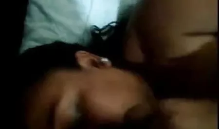 दो सिपाही इंग्लिश सेक्सी वीडियो मूवी ने एक तंग कुतिया को पकड़ा और उसे कठिन गड़बड़ किया