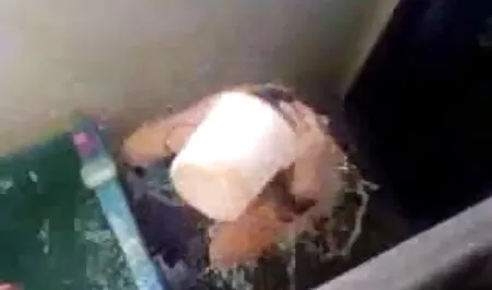 Slutty लड़की पिछवाड़े में इंग्लिश सेक्सी मूवी फिल्म एक डिक चाहता है