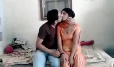 सेक्सी सचिव सेक्सी इंग्लिश सेक्सी मूवी दोहरी ड्यूटी करता है
