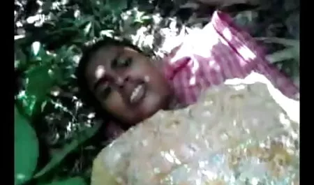 गोरा इंग्लिश सेक्स मूवी सेक्स उसकी सेक्सी प्रेमिका को बहकाता है