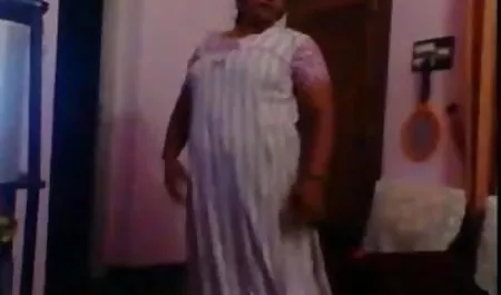 एक दोस्त की गांड में चुपचाप एक सदस्य फुल सेक्सी इंग्लिश मूवी फंस गया