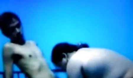 गंजा सुंदर आदमी एक सेक्सी busty श्यामला सेक्सी मूवी हिंदी इंग्लिश मालिश और उसे fucks