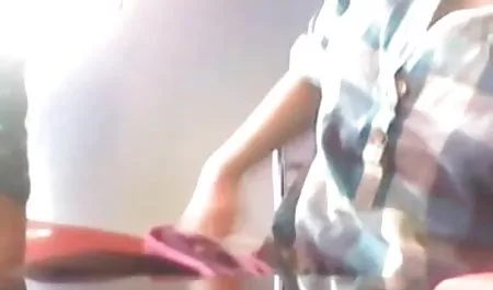 बस्टी एशियन Gangbanged द्वारा हॉट इंग्लिश सेक्सी मूवी ऑनलाइन Lustful Males
