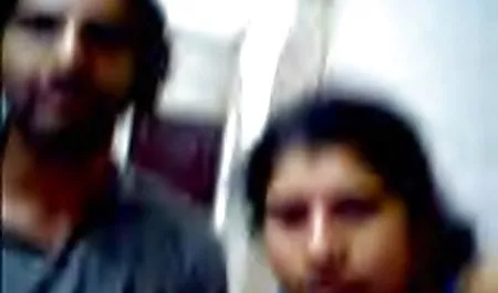 रिले अपने प्रेमी को हिंदी इंग्लिश सेक्सी मूवी एक blowjob देता है