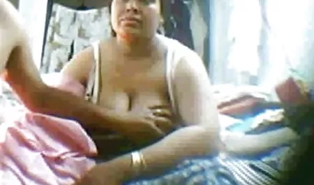 लिटिल सेक्सी मूवी इंग्लिश वीडियो बस्टी एशियन एक lustful और depraved कमीने द्वारा गड़बड़ हो जाता है