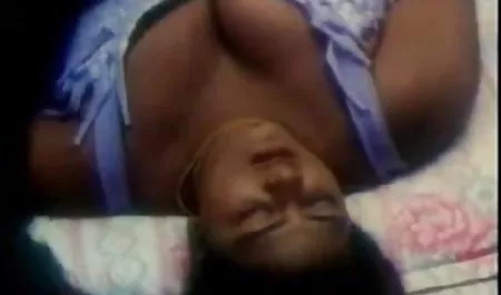 मीठी इंग्लिश मूवी सेक्सी वीडियो लड़की के लिए दोस्त चाटना बिल्ली