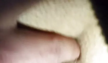 सेक्सी लड़का एक रशियन लड़की को सेक्सी बीएफ इंग्लिश फिल्म चोदता है और उसकी चूत को सहलाता है