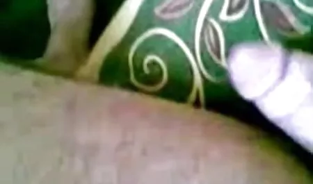 स्वेता एक लंबा समय इंग्लिश सेक्सी मूवी ऑनलाइन हो गया है और अब एक blowjob के साथ रहने के लिए तिरस्कार नहीं करता है। कभी-कभी उसे तुरंत पुरुषों का एक गुच्छा चूसना पड़ता है