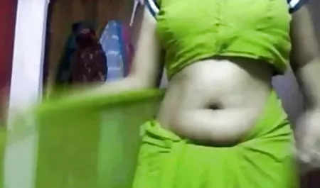  एक गर्म मोमबत्ती सेक्सी इंग्लिश सेक्सी मूवी और चुभने के साथ पुरानी वेश्या