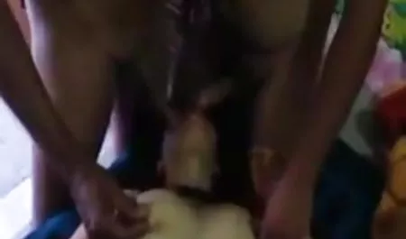 तीन युवा समलैंगिक बड़े चड्डी के साथ सभी छेदों में एक दोस्त को बकवास इंग्लिश सेक्स वीडियो फुल मूवी करते हैं