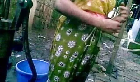 सेक्सी विक्टोरिया उसके अद्भुत इंग्लिश में फुल सेक्सी फिल्म शरीर को दिखाती है।