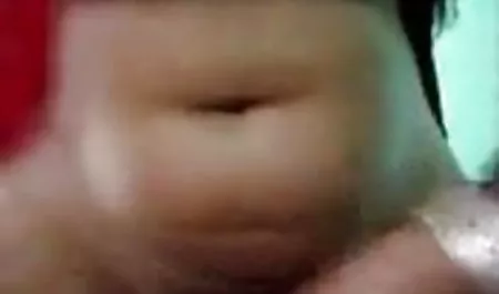 एंड्रयू कैमरे पर मुर्गा इंग्लिश मूवी फिल्म सेक्स छूत