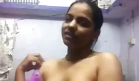 घुंघराले बालों वाला इंग्लिश मूवी सेक्सी मूवी अच्छा सेक्स पसंद करता है