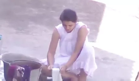 ब्लौंडी एक बड़े गधे के साथ एक दोस्त के ऊपर सवारी करता है सेक्सी मूवी वीडियो इंग्लिश