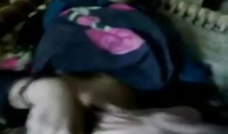 पुलिस से बड़े स्तन के सेक्सी इंग्लिश मूवी साथ एक कासिडी, एक दोस्त से एक दवा मिली और उसे शरीर पर प्रहार करना शुरू कर दिया