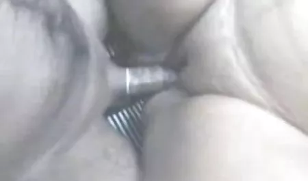 सुंदर श्यामला डिक को चूसा फुल सेक्सी इंग्लिश मूवी और खुद स्नान में चला गया