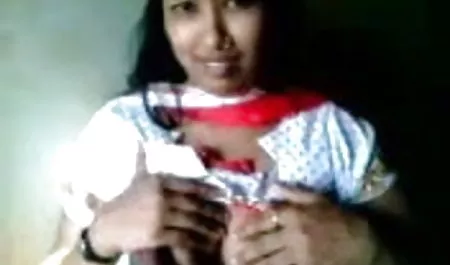 बीयर प्रेमी ने अपने मुंह में बवेरिया से एक इंग्लिश में सेक्सी मूवी सेक्सी गोरा को गड़बड़ कर दिया