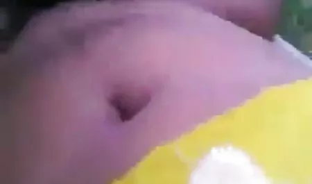 काइली क्विन सदस्य के विचारों से उत्साहित है इंग्लिश की सेक्सी मूवी और अपने सौतेले भाई के साथ चुदाई करती है