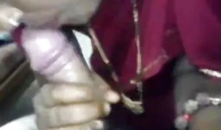 प्यारा पतला बेब रबर dildo के साथ गुदा और हिंदी सेक्सी मूवी इंग्लिश बिल्ली हस्तमैथुन