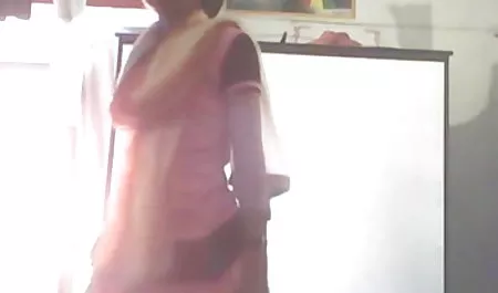 छोटा गोरा इंग्लिश सेक्सी शॉर्ट मूवी एल्सा जीन बड़ी बिल्ली के साथ गड़बड़ हो जाता है