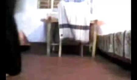 बेब अमारा रोमानी एक परिपक्व आबनूस की मालिश करता इंग्लिश सेक्सी पिक्चर फुल मूवी है और गड़बड़ हो जाता है