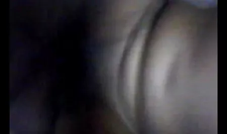 भावुक लेस्बियन एक युवा श्यामला को इंग्लिश सेक्स मूवी इंग्लिश सेक्स एक दर्पण के सामने लाती है