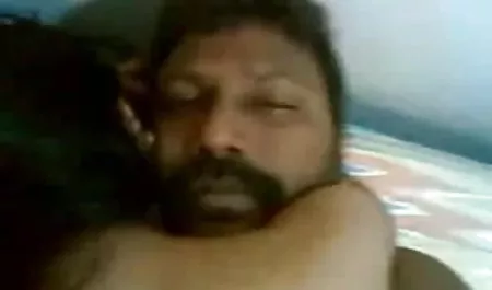 सुंदर कुतिया उसके मुंह में लेता है और इंग्लिश पिक्चर सेक्सी फुल मूवी सभी छेदों में देता है