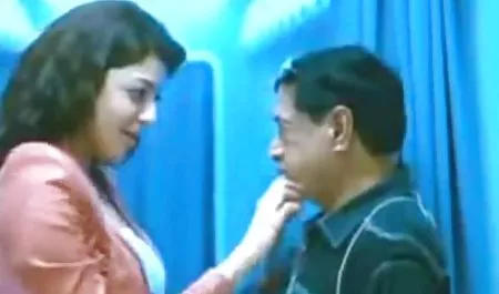 युवा श्यामला हस्तमैथुन करना पसंद करता है। वह एक लंबे समय के लिए, धीरे और erotically, खुद को एक पागल जेट संभोग के लिए सेक्स मूवी इंग्लिश फिल्म लाती है।