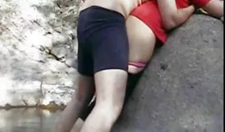 हॉट इंग्लिश सेक्स मूवी फुल श्यामला खुद के साथ खेलती है