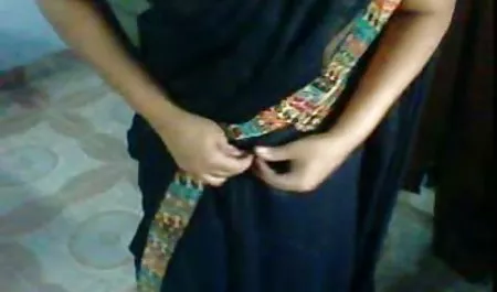 रेडहेड वसा फूहड़ खुद को रसोई में उंगली से चोदता है मूवी सेक्सी इंग्लिश फिल्म