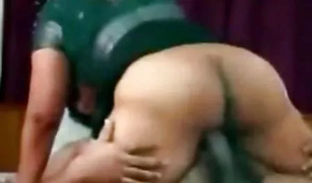 रूसी छात्रों में एक सेक्स इंग्लिश सेक्सी मूवी पार्टी होती है