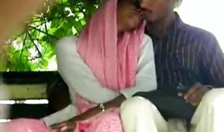 सौंदर्य सींग का सेक्सी बफ इंग्लिश मूवी बना सेक्सी लोगों पर ले जाता है और गड़बड़ हो जाता है