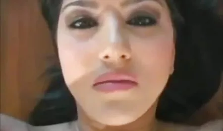 Newlyweds शादी से इंग्लिश मूवी वीडियो में सेक्सी पहले गड़बड़ हो जाते हैं