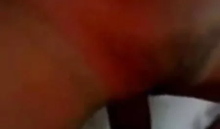 एक पतला गोरा ने खुद को बाथरूम में सराहा, फिर उसने एक नल में लिप्त होकर अपनी चूत पर हाथ फेरा, उसने इतना खेला कि उसे ध्यान नहीं आया कि वह कैसे समाप्त हो इंग्लिश सेक्सी फिल्म फुल गई है