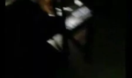 बालों वाली बिल्ली बेकार है और fucks के सेक्सी फिल्म इंग्लिश मूवी साथ सेक्सी श्यामला धूम्रपान