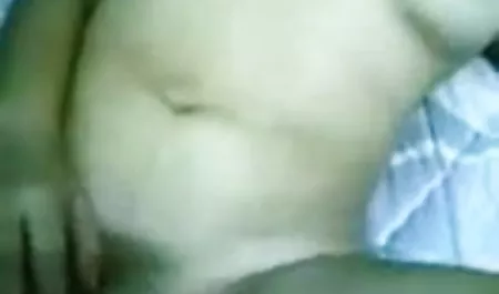 गोरा गिलियन इंग्लिश की सेक्सी मूवी Janson पिछवाड़े में डिल्डो सम्मिलित करता है