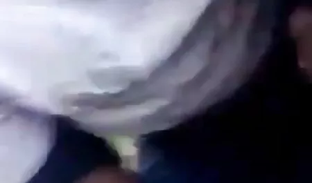 परिपक्व सेक्सी मूवी हिंदी इंग्लिश फूहड़ किन्नर उसे डिक से पता चलता है