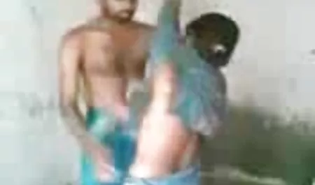 डिक इंग्लिश में सेक्सी मूवी आसानी से भावुक लीलू लव के मुर्गा में प्रवेश करती है