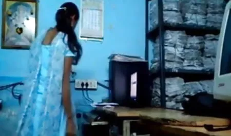 ब्लौंडी एल्सा जीन चूत और उँगलियों पर पेशाब करता इंग्लिश सेक्स मूवी इंग्लिश सेक्स है