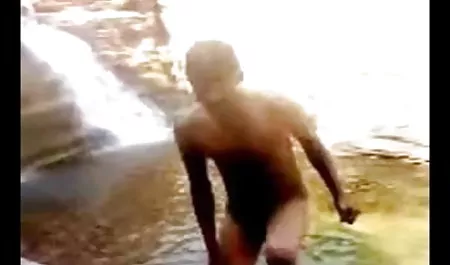 सेक्सी, लालची गोरा एक इंग्लिश सेक्सी मूवी वीडियो कामुक टैक्सी चालक को चोदता है