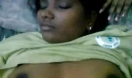 वेश्या सेक्स मूवी इंग्लिश सेक्स मूवी बड़े स्तन दिखावा करती है