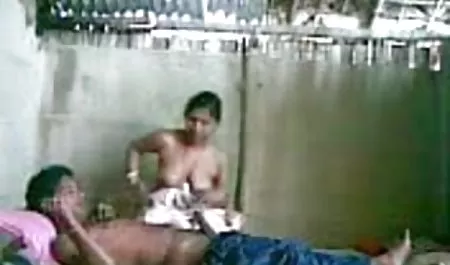 आदमी सेक्सी फिल्म इंग्लिश मूवी ने पैंटी में अपनी बेब की चूत को चाटा