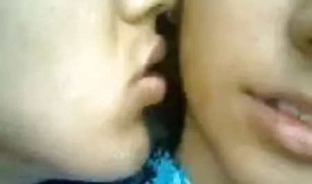 डॉक्टर की नियुक्ति पर, लड़की को एक इंग्लिश सेक्सी मूवी हिंदी में संभोग सुख मिलता है