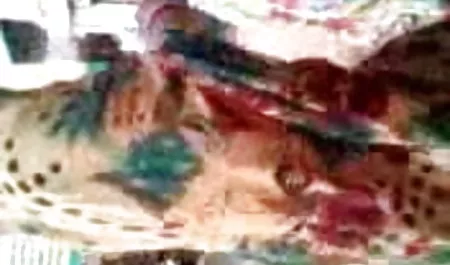 चिका ने एक इंग्लिश वीडियो सेक्सी मूवी आदमी के साथ गुदा मैथुन के लिए गधा तैयार किया