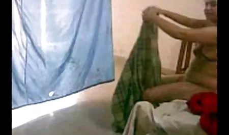 रूसी, सेक्सी वीडियो इंग्लिश मूवी परिपक्व वेश्या अपने दोस्त के बेटे द्वारा गड़बड़ हो जाती है